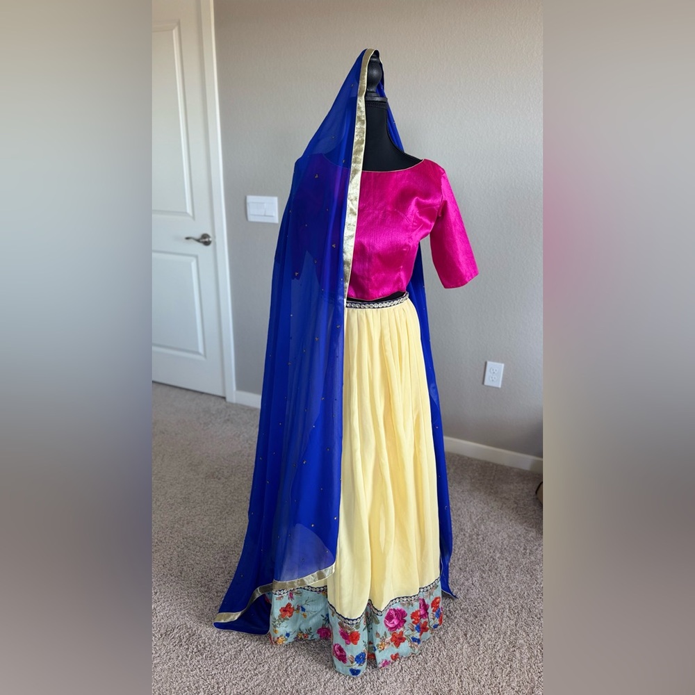 Navratri Traditional lehenga Outfit